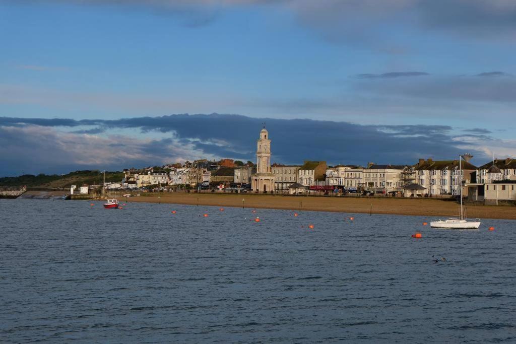 Two Bedroom Private Cottage With Private Parking Just By The Sea Herne Bay Exterior foto