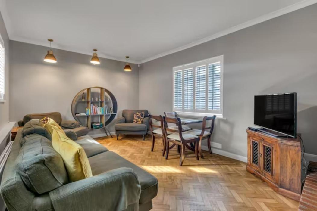 Two Bedroom Private Cottage With Private Parking Just By The Sea Herne Bay Exterior foto